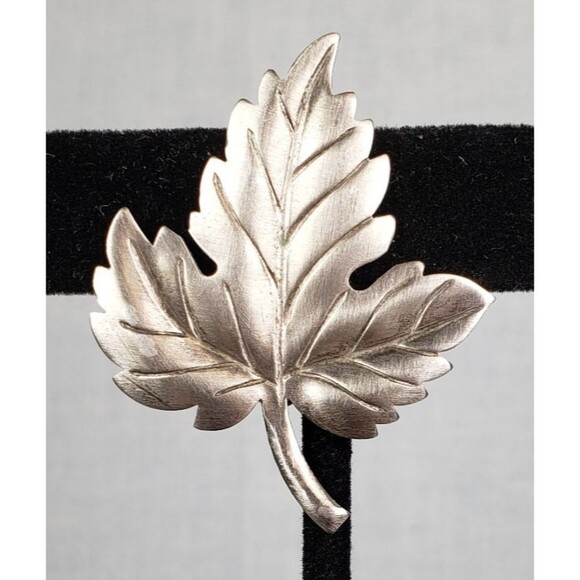 Tiffany & Co. Maple Leaf Floral Pin / Brooch .925 Sterling Silver 2" - Picture 4 of 16